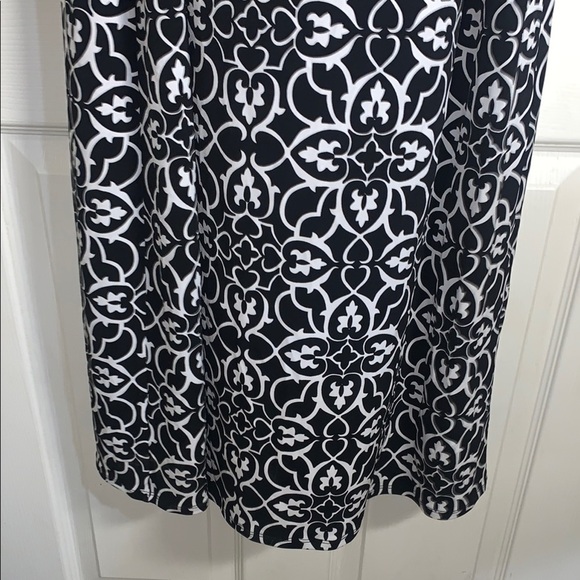 NWT White House Black Market Black and White Halter Maxi Dress - Picture 9 of 11